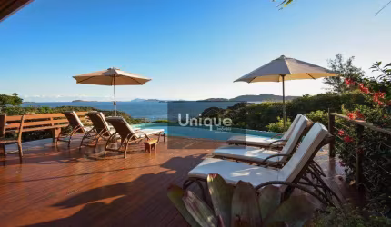Casa com 6 dormitórios à venda, 256 m² por R$ 6.000.000,00 - Ferradurinha - Armação dos Búzios/RJ