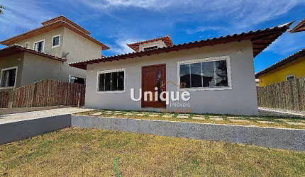 Casa linear em condomínio fechado!