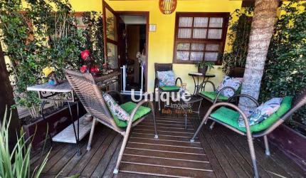 Casa em condomínio fechado!