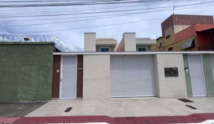 Casa Duplex á venda 3 Quartos sendo 1 suíte, 2 vagas,  gourmet com churrasqueira - Praia do Morro - Guarapari-ES