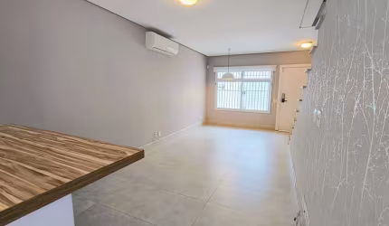 Casa geminda à venda totalmente reformada com 2 dormitórios 1 suíte 1 vaga, Brooklin Novo, São Paul
