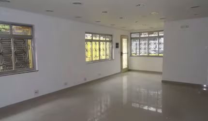 Casa ampla 191m² com 2 andares, 3 dorms, 1 vaga, para locação na Vila Mariana, proxima ao corredor