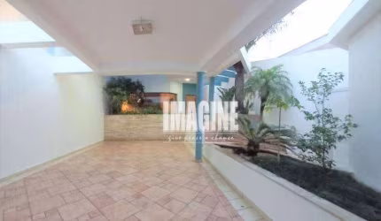 Sobrado com 3 Dorms sendo 1 Suíte, 4 Vagas, 354m²