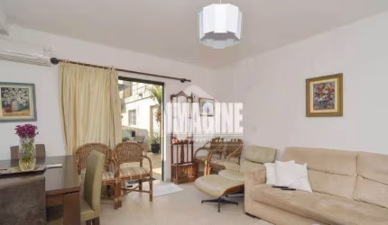 Sobrado no Carrão com 3 Suítes, 2 Vagas, 200m²