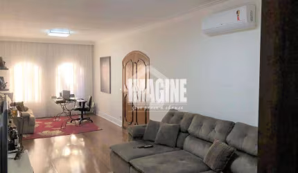 Sobrado na Água Rasa com 3 Suítes, 8 Vagas, 340m²