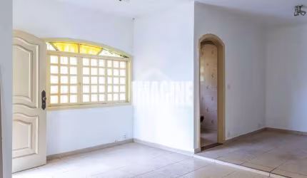 Sobrado no Belém com 3 Dorms sendo 1 Suíte, 4 Vagas, 400m²