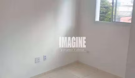 Apto em Artur Alvim com 2 Dorms, 37m²