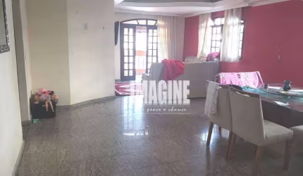 Sobrado no Parque do Carmo com 5 Dorms sendo 4 Suítes, 6 Vagas, 800m²