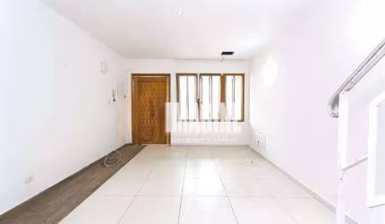 Sobrado no Tatuapé com 3 Dorms sendo 2 Suítes, 1 Vaga, 147m²