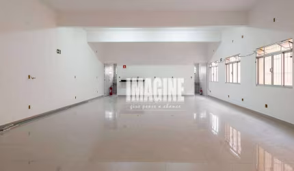 Salão Comercial na Penha com 120m²
