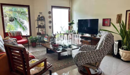 Sobrado na Vila Matilde com 3 Dormitórios sendo 3 Suítes ,6 Vagas, 218 m²