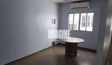 Sobrado na Mooca com 3 Dormitórios, 1 Vaga, 400 m²