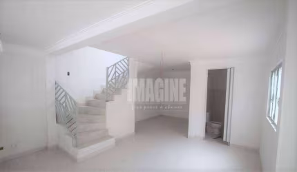 Sobrado no Carrão com 2 Dorms, 1 Vaga, 190m²