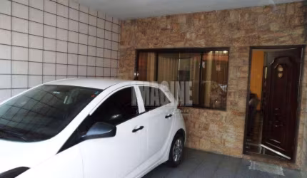 Sobrado na Água Rasa com 3 Dorms sendo 1 Suíte, 2 Vagas, 250m²