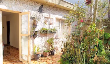 Casa no Carrão com 3 Dorms, 2 Vagas, 90m²