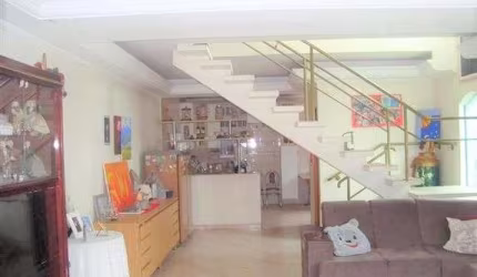 Sobrado na Penha com 3 Dorms sendo 1 Suíte, 4 Vagas, 230m²