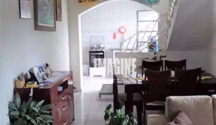 Sobrado na Penha com 2 Dorms, 2 Vagas, 200m²
