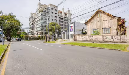 Terreno à venda na Rua Desembargador Motta, 3217, Mercês, Curitiba por R$ 2.200.000