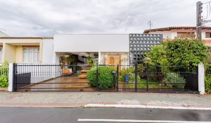 Casa em condomínio fechado com 2 quartos à venda na Rua Zem Bertapelle, 315, Santa Felicidade, Curitiba por R$ 790.000