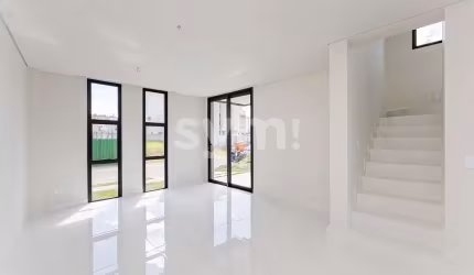 Casa em condomínio fechado com 3 quartos à venda na Rua Irma Schreiner Maran, 503, Santa Cândida, Curitiba por R$ 1.090.000