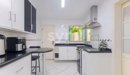 Casa em condomínio fechado com 4 quartos à venda na Rua Valparaizo, 108, Bacacheri, Curitiba por R$ 880.000