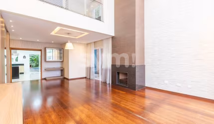 Casa em condomínio fechado com 3 quartos para alugar na Rua Doutor Lubumir Viergbiski, 220, Campo Comprido, Curitiba por R$ 9.800