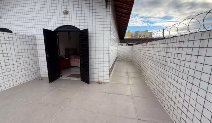 Sobrado com 2 dormitórios, 192 m² - venda por R$ 650.000,00 ou aluguel por R$ 4.500,01/mês - Vila Assunção - Praia Grande/SP