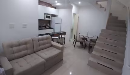 Casa  à venda em Praia Grande  Ideal para veraneio e temporada MOBILIADA, 2 Dormitórios, 60m² por R$ 295.000 - à 100m do Mar, Jd. Imperador