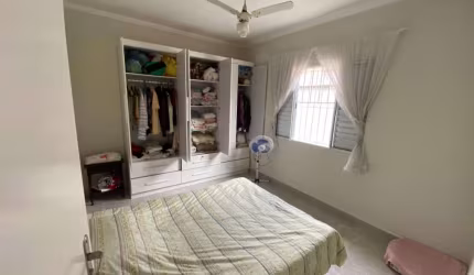 Casa à Venda, 2 quartos com edícula, 100m² por R$ 640.000 - Maracanã - Praia Grande/SP
