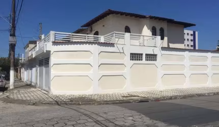 Sobrado à venda, 86 m² por R$ 700.000,00 - Vila Guilhermina - Praia Grande/SP