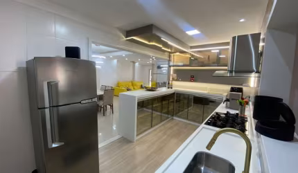 Apartamento com 4 dormitórios à venda, 232 m² por R$ 1.490.000,00 - Vila Guilhermina - Praia Grande/SP
