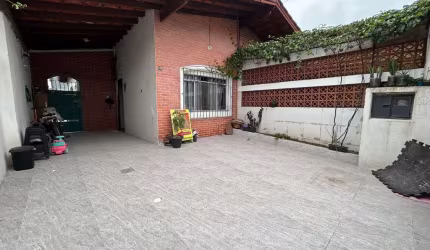 Casa com 2 dormitórios à venda, 100 m² por R$ 525.000,00 - Maracanã - Praia Grande/SP