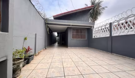 Casa a venda na Vila Mirim, com 212 m² por R$ 486.000 - Maracanã - Praia Grande/SP