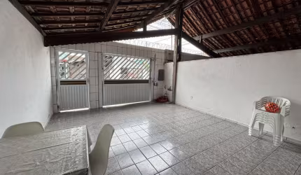 Casa com 2 dormitórios à venda, 82 m² por R$ 360.000,00 - Mirim - Praia Grande/SP