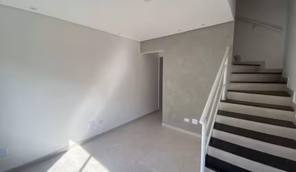 Sobrado com 2 dormitórios à venda, 57 m² por R$ 320.000,00 - Vila Antártica - Praia Grande/SP
