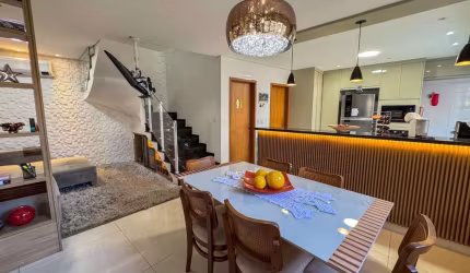 Sobrado à venda, 101 m² por R$ 960.000,00 - Vila Guilhermina - Praia Grande/SP