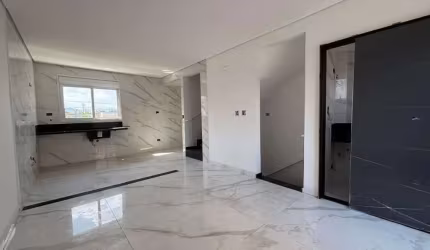 Sobrado Triplex à venda na Guilhermina