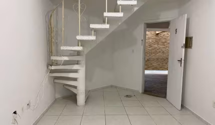 Sobrado para alugar com 2 quartos no Canto do Forte