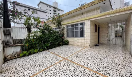 Casa na Guilhermina, com 3 dormitórios