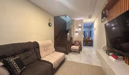 Sobrado com 2 dormitórios à venda, 65 m² por R$ 320.000,00 - Caiçara - Praia Grande/SP