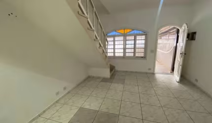 Sobrado com 2 dormitórios à venda, 108 m² por R$ 450.000,00 - Tupi - Praia Grande/SP