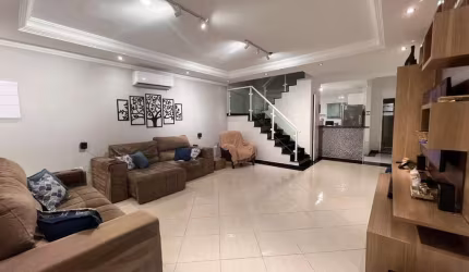 Sobrado com 3 dormitórios à venda, 121 m² - Maracanã - Praia Grande/SP