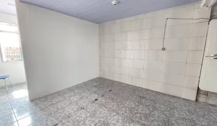 Kitnet com 1 dormitório à venda, 32 m² - Boqueirão - Praia Grande/SP