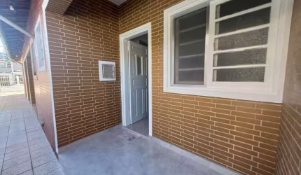 Casa com 1 dormitório para alugar, 34 m² - Tupi - Praia Grande/SP