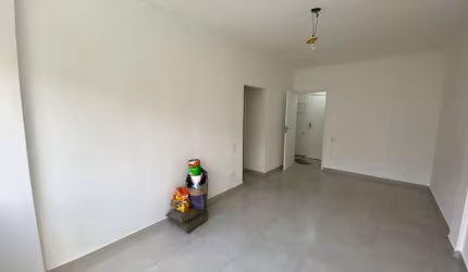 Apartamento com 2 dormitórios à venda, 73 m² por R$ 270.000,00 - Vila Guilhermina - Praia Grande/SP