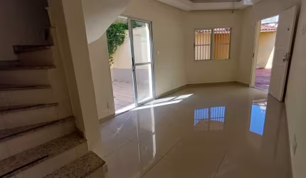 Sobrado com 2 dormitórios para alugar, 80 m²  - Tupi - Praia Grande/SP