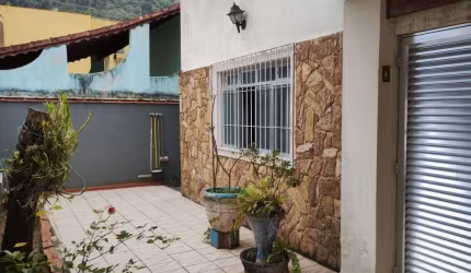 Casa com 2 dormitórios à venda, 275 m² - Cidade das Crianças - Praia Grande/SP