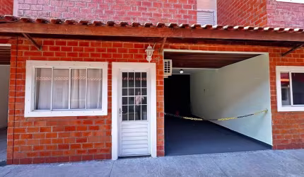 Casa com 3 dormitórios à venda, 80 m² por R$ 320.000,00 - Centro - Mongaguá/SP