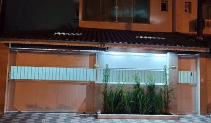 Sobrado com 3 dormitórios à venda, 88 m² - Tupi - Praia Grande/SP