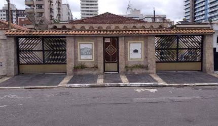 Casa com 3 dormitórios à venda, 280 m² por R$ 2.100.000,00 - Canto do Forte - Praia Grande/SP